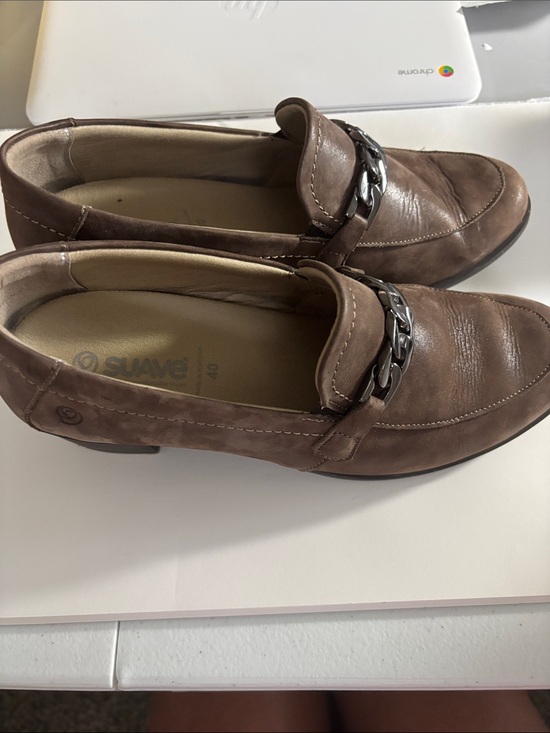 Men\'s Slip-On Loafers in Brown with Chain Accent main image 6